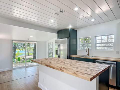 8781 S Lakeshore Drive, Floral City FL - photo 16 of 45