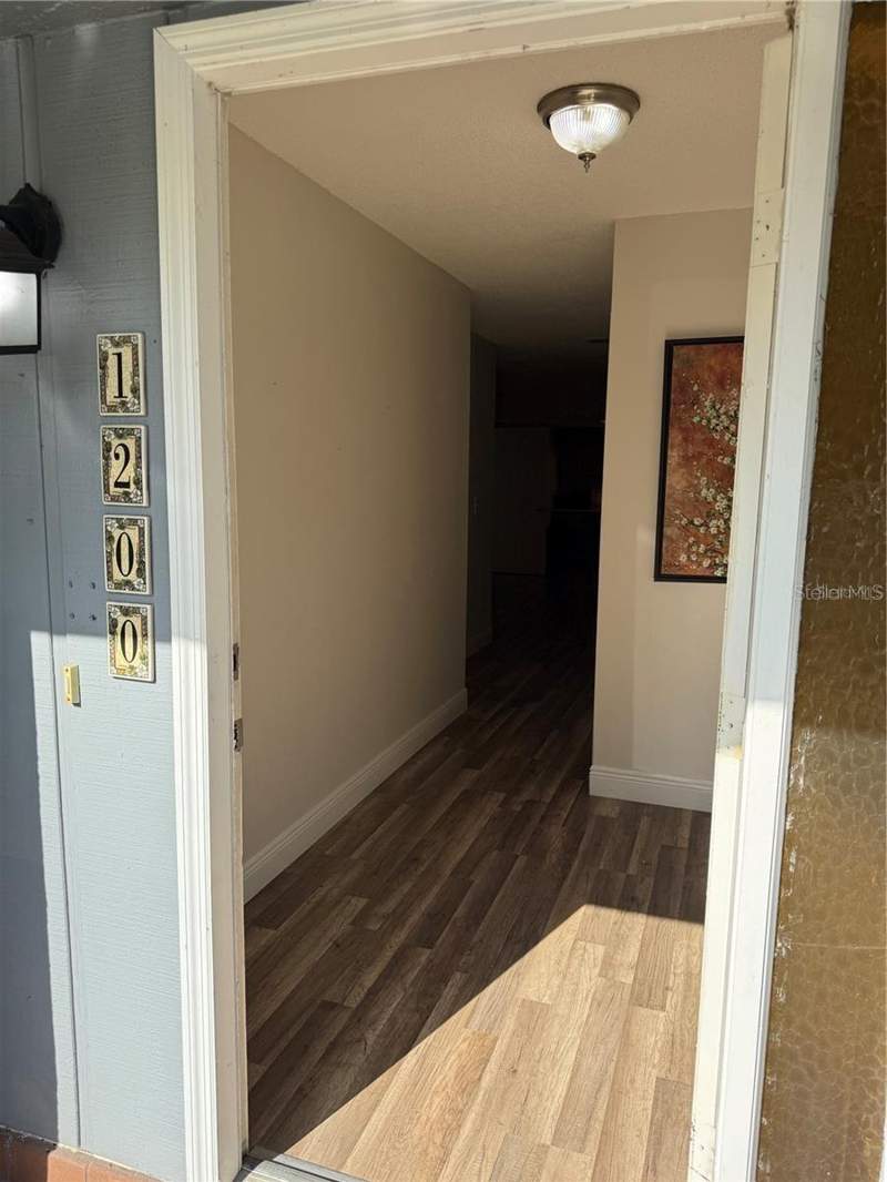 2 bedroom Townhouse at 1200 Abbey Crescent Lane, Harvard Arms Twnhs, Clearwater — photo 3