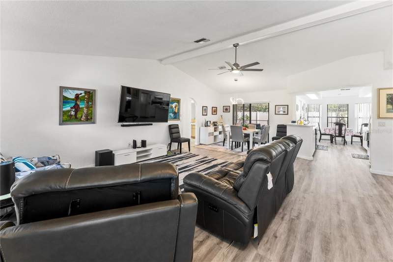 2 bedroom Single Family Residence at 8133 Wysocki Court, Berkeley Manor, Spring Hill — photo 2