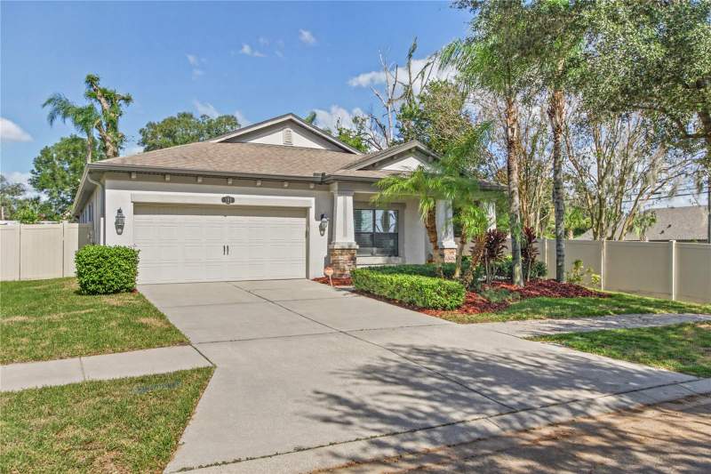 4 bedroom Single Family Residence at 105 Dakota Hill Drive, Kingsway Road Sub, Seffner — photo 2