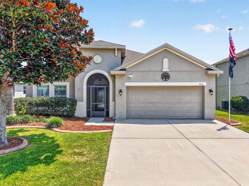 4 bedroom Single Family Residence at 3115 Zander Drive, Eustis Grand Island Reserve, Grand Island — photo 2