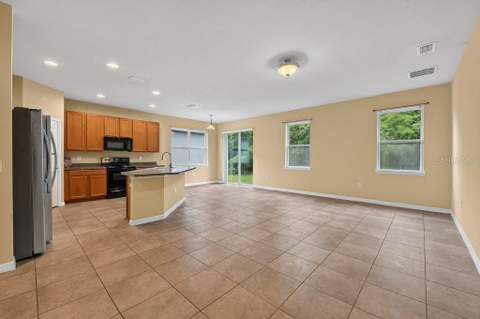 11601 Tangle Stone Drive, Gibsonton FL - photo 11 of 54