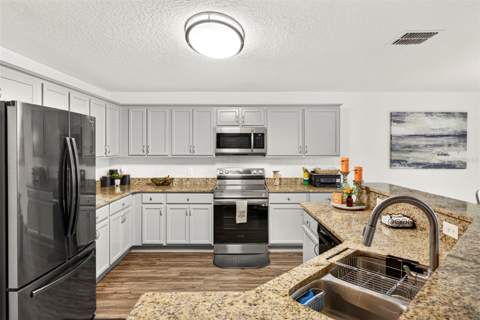 2242 Caspian Drive, Lakeland FL - photo 10 of 30