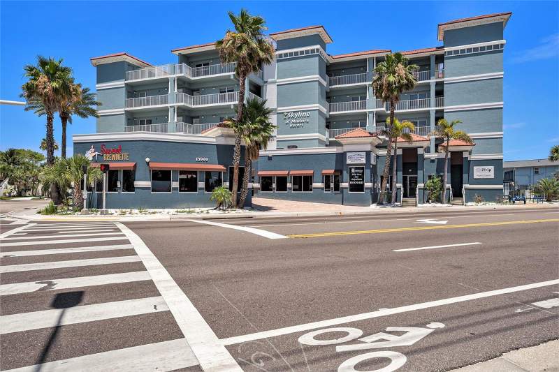 2 bedroom Condo - Hotel at 13999 Gulf Boulevard #406, Skyline Of Madeira Condo, St Petersburg — photo 2