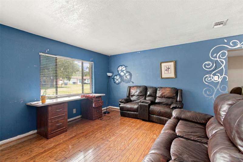 2 bedroom Single Family Residence at 8010 Sharon Drive, Puritan Heights, Tampa — photo 2