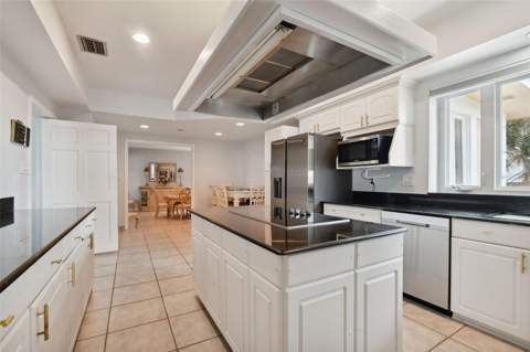 1520 Gulf Boulevard, Belleair Beach FL - photo 11 of 62