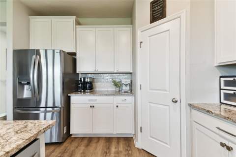 10741 Charlotte Drive, Parrish FL - photo 13 of 83