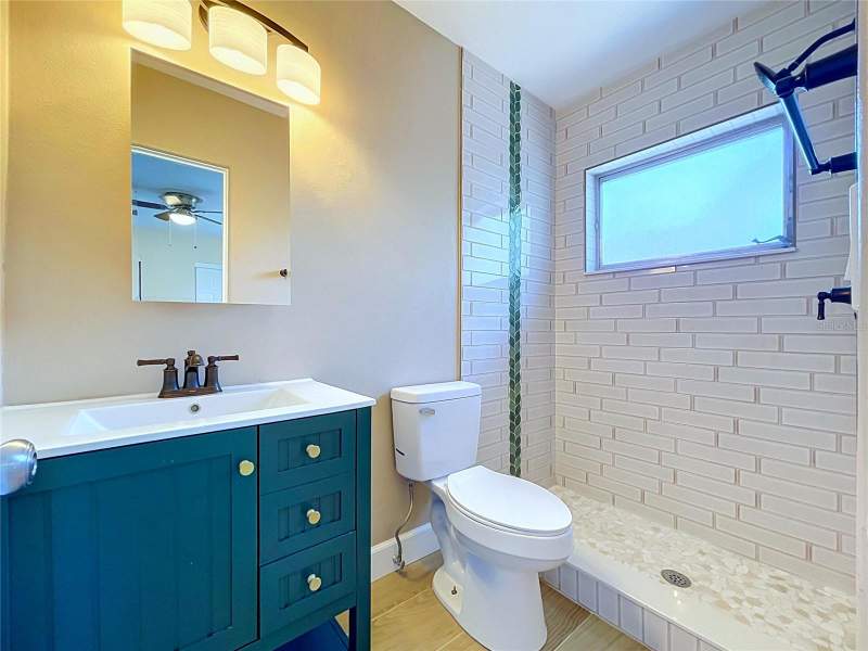 3 bedroom Single Family Residence at 9813 51st Avenue, Bay Pines Estates, St Petersburg — photo 4