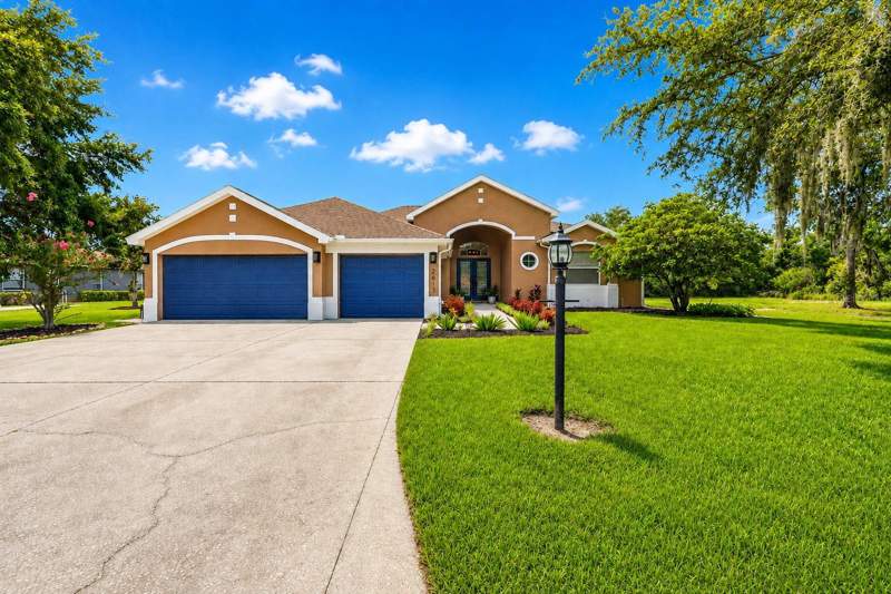 4 bedroom Single Family Residence at 2813 Hampton Place Court, Walden Lake Unit 19, Plant City — photo 2