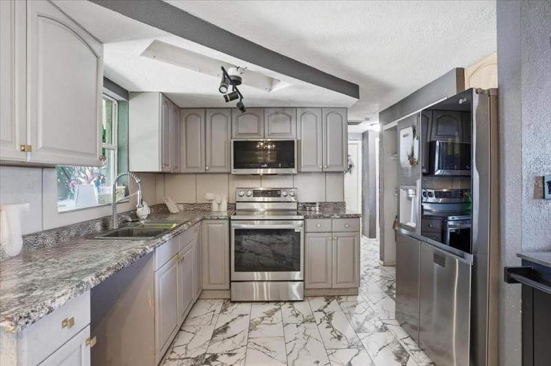 2 bedroom Single Family Residence at 3208 Kilburn Road, Holiday Lake Estates, Holiday — photo 5