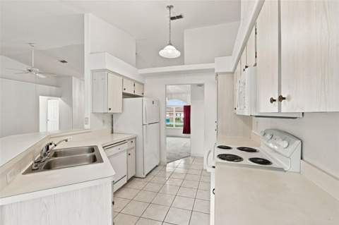4342 Hedgewood Avenue, Spring Hill FL - photo 16 of 74