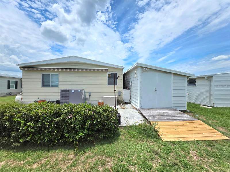 2 bedroom Manufactured Home at 5334 Comanche Street, Lake Betmar Estates Unit 7, Zephyrhills — photo 5