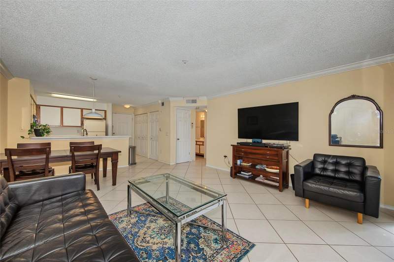 1 bedroom Condominium at 2400 Feather Sound Drive #123, Audubon Condo At Feather Sound, Clearwater — photo 3