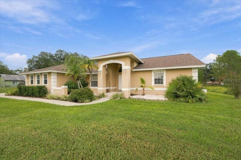 4 bedroom Single Family Residence at 4437 Flintlock Loop, Itchepackesassa Creek, Lakeland — photo 2