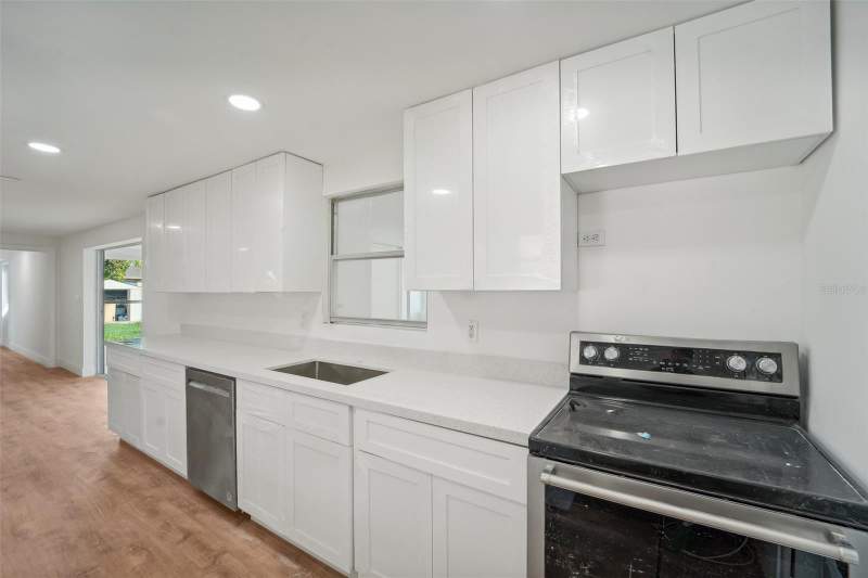 4 bedroom Single Family Residence at 160 Francis Drive, Port Charlotte Sec 006, Port Charlotte — photo 2