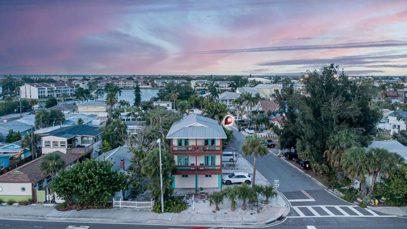 5 bedroom Single Family Residence at 12201 Gulf Boulevard, Coney Island, Treasure Island — photo 4