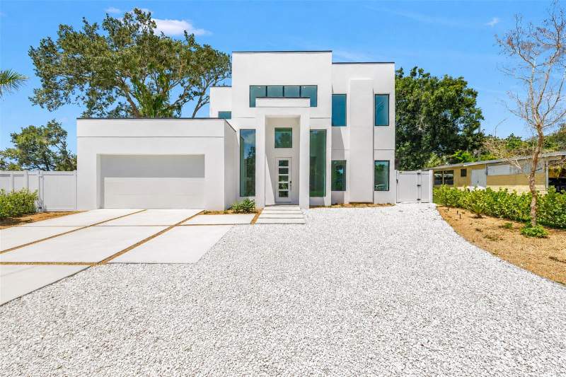 5 bedroom Single Family Residence at 2345 Temple Street, Loma Linda Park, Sarasota — photo 1