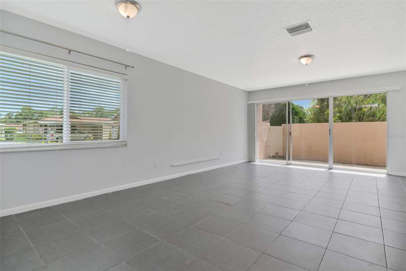 1 bedroom Condominium at 2284 Oak Neck Road #F, Laurelwood Condo I, Clearwater — photo 3