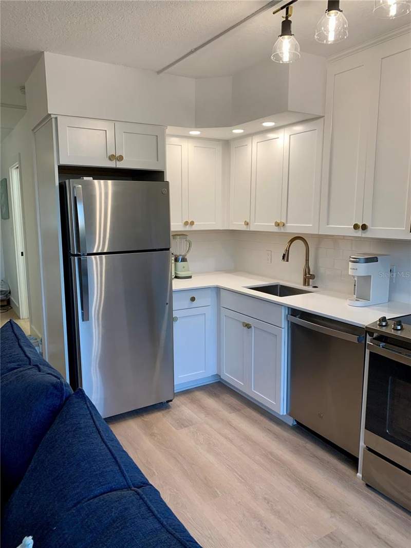 1 bedroom Condominium at 800 Bayway Boulevard #16, Bayside Condo, Clearwater Beach — photo 4