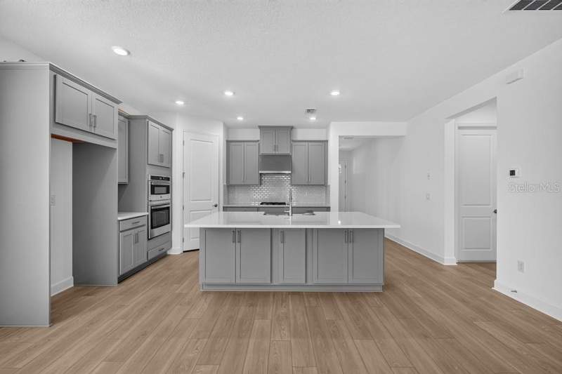 5 bedroom Single Family Residence at 1623 Anson Lane, Hammock At Two Rivers, Zephyrhills — photo 2