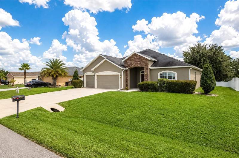 5 bedroom Single Family Residence at 9857 SW 51st Court, Meadow Glenn Un #1, Ocala — photo 4