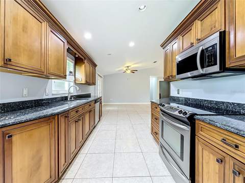 139 Beechwood Lane, Palm Coast FL - photo 7 of 47