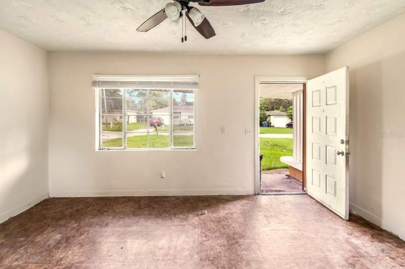 2 bedroom Single Family Residence at 1329 Woodbine Street, Pine Ridge, Clearwater — photo 3
