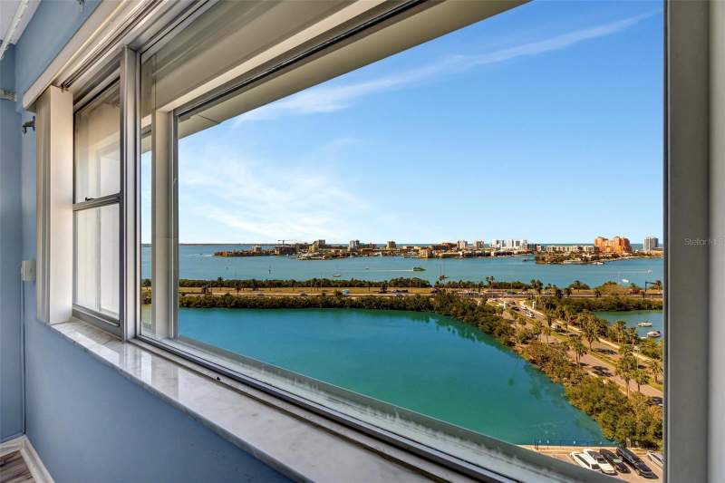 1 bedroom Condominium at 31 Island Way #1403, Horizon House Co-Op, Clearwater Beach — photo 3