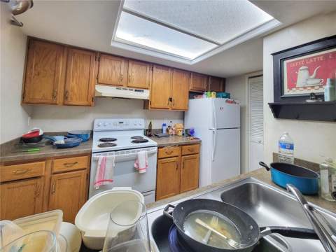 931 SW 57th Terrace, Gainesville FL - photo 9 of 29