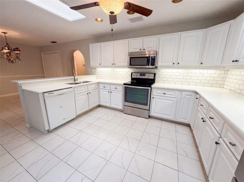 4 bedroom Single Family Residence at 11540 Camp Drive, Blue Cove Un 01, Dunnellon — photo 2