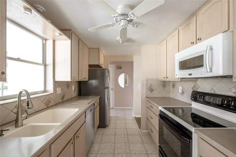 631 S Broadway, Englewood FL - photo 17 of 58