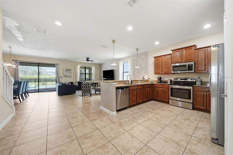 7 bedroom Single Family Residence at 1416 Moon Valley Drive, Stoneybrook South Ph 1, Davenport — photo 4