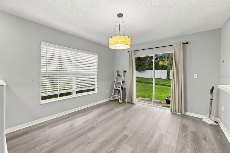 3 bedroom Townhouse at 37640 Aaralyn Road, Eiland Park Twnhms, Zephyrhills — photo 4