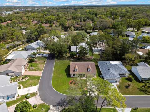 6433 Lost Tree Lane, Spring Hill FL - photo 10 of 39