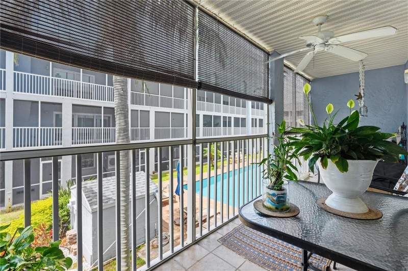 3 bedroom Townhouse at 545 Pinellas Bayway #302, Tern Bay Twnhms, St Petersburg — photo 3