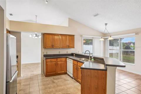 2596 Alclobe Circle, Ocoee FL - photo 20 of 70