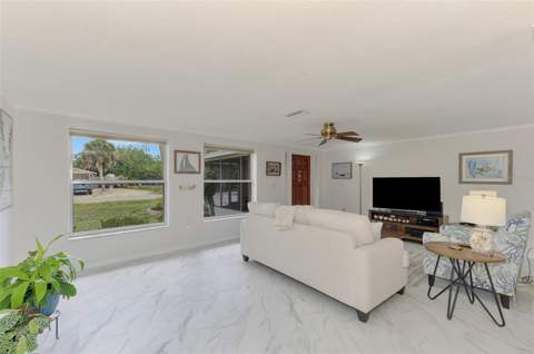 1460 Cortes Drive, Englewood FL - photo 6 of 49