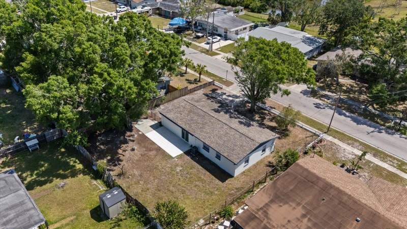 4 bedroom Single Family Residence at 324 Country Club Drive, Oldsmar Country Club Estates Sec 3, Oldsmar — photo 2
