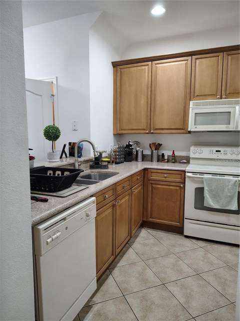 6043 Strada Isle Way, Orlando FL - photo 7 of 36