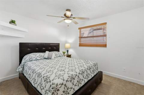 8513 Woodlake Drive, Tampa FL - photo 14 of 25