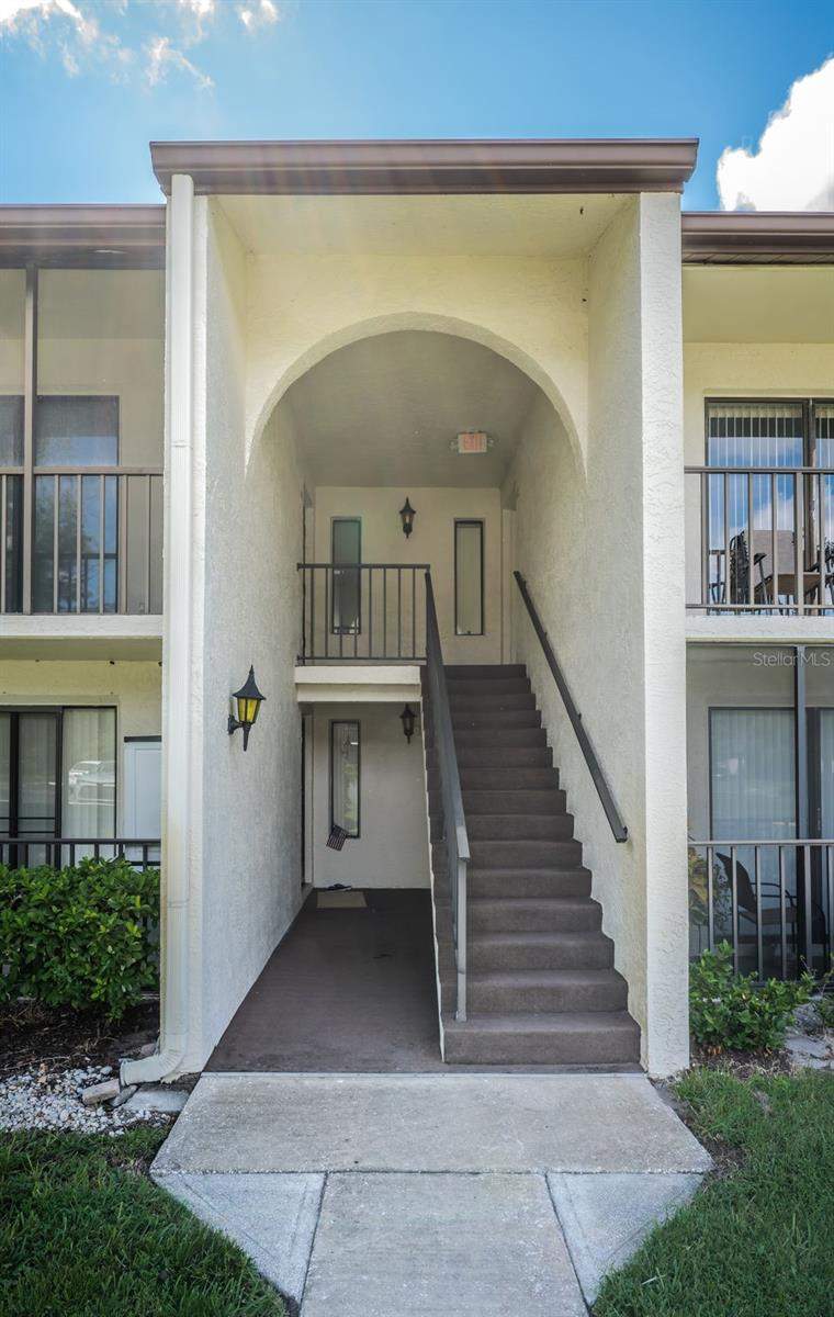 2 bedroom Condominium at 2522 Pine Ridge Way #A2, Pine Ridge At Palm Harbor, Palm Harbor — photo 3