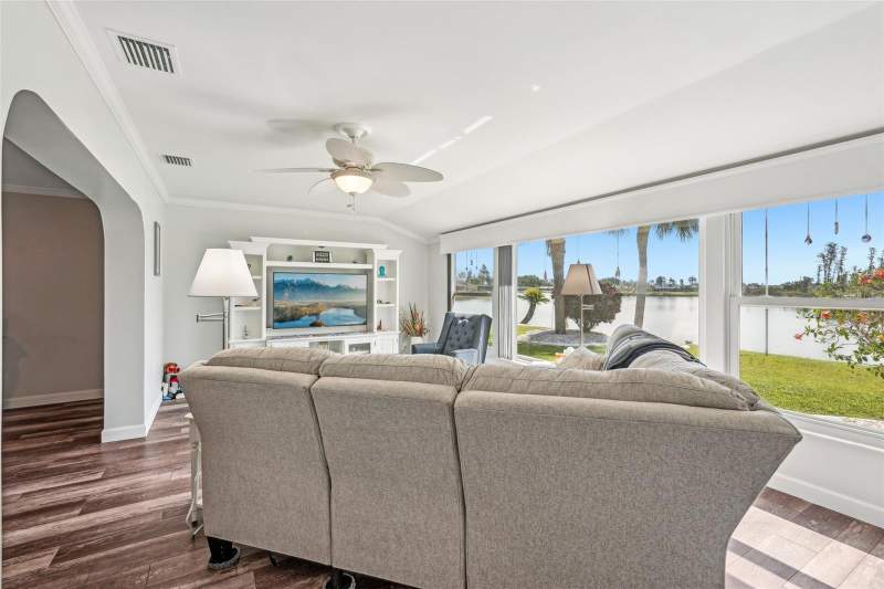 2 bedroom Single Family Residence at 1405 W Del Webb Boulevard, Del Webbs Sun City Florida Un, Sun City Center — photo 5
