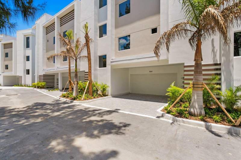 864 N OSCEOLA AVE home for sale in Marina Bay Master Condos for Sale: 3 Homes, From $860K