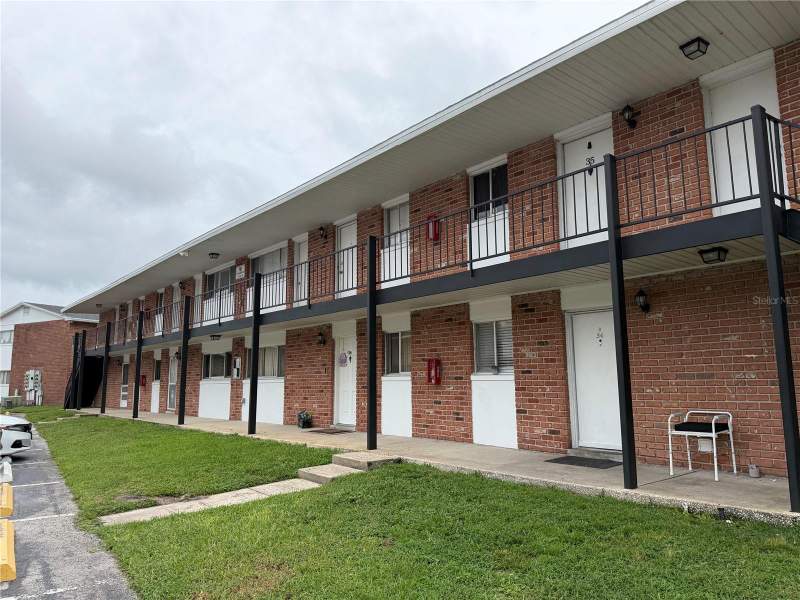 781 W LANCASTER ROAD #B37 home for sale in Ambassador House Condos for Sale: Median $135K
