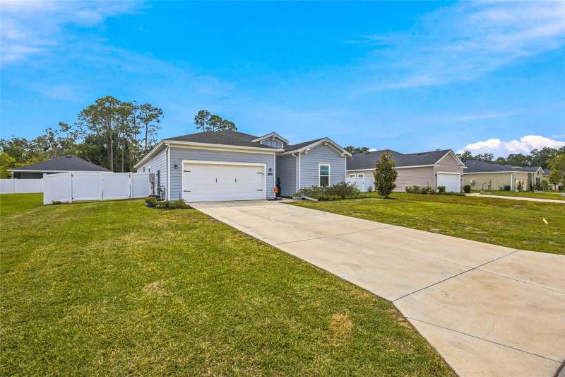 4 bedroom Single Family Residence at 551 NW 4th Place, Country Lane Estates, Williston — photo 3