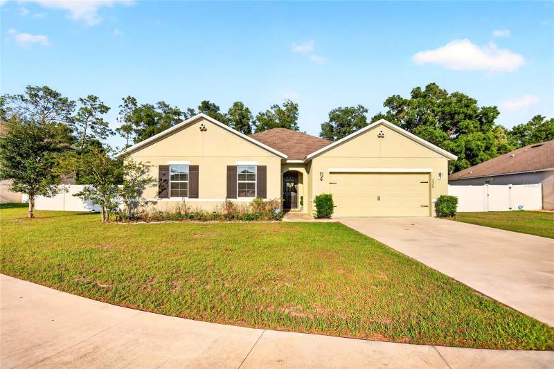4 bedroom Single Family Residence at 2579 NE 46th Avenue, Oak Hill Plantation, Ocala — photo 2