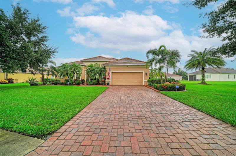 4 bedroom Single Family Residence at 519 147th Court, Country Meadows Ph II, Bradenton — photo 3