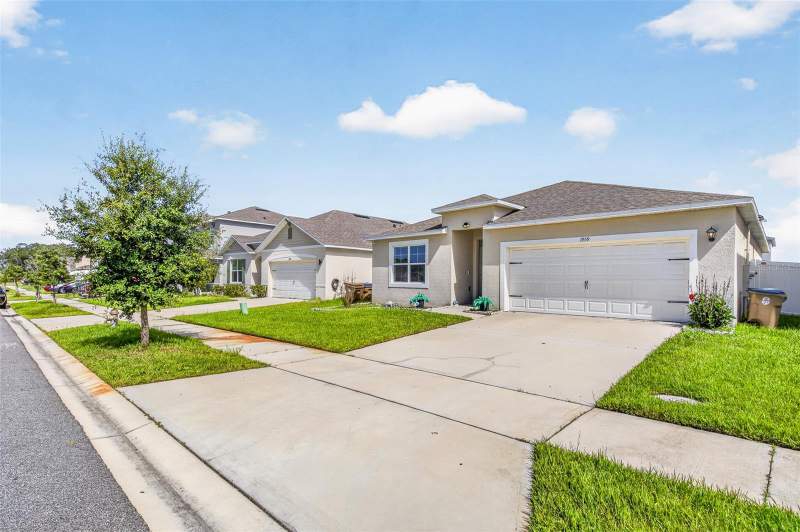 4 bedroom Single Family Residence at 1959 Cacutta Way, Kindred, Kissimmee — photo 3