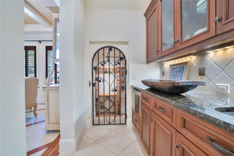 4 bedroom Single Family Residence at 10420 Wittenberg Way, Moss Park Reserve 01 Rep, Orlando — photo 4