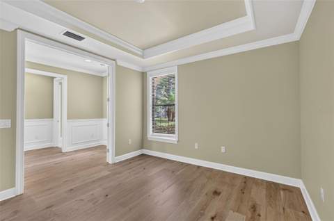 16927 Winthrop Place, Lakewood Ranch FL - photo 10 of 53